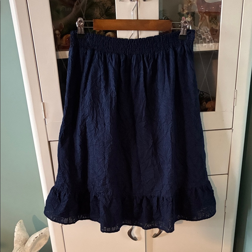 Eddie Bauer sz S Pull On Crinkled Navy Blue Skirt Lace Trim Hem NWT